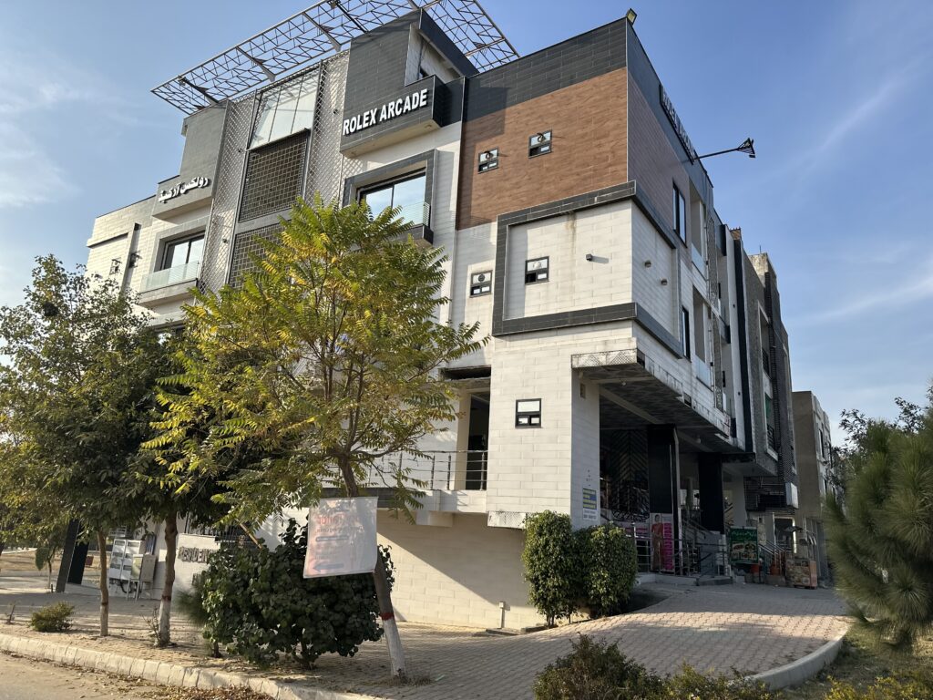 c block of multi garden b-17