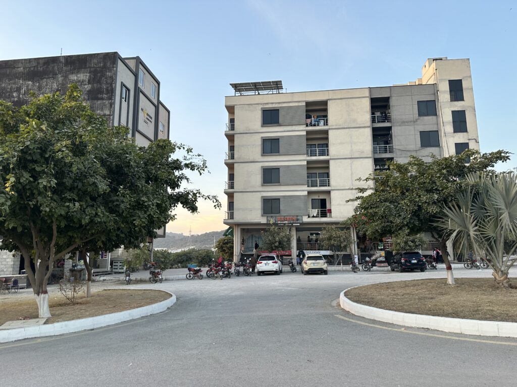 multi garden b-17 islamabad